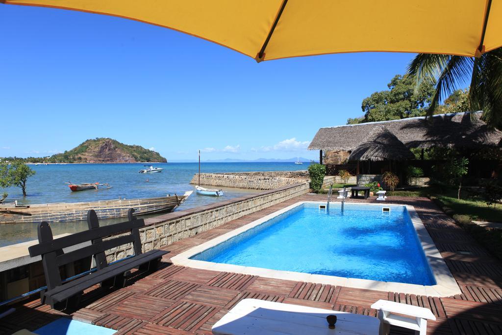Ylang Hotel Ambondrona  ภายนอก รูปภาพ