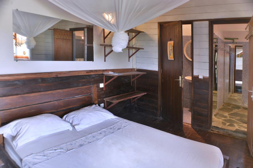 Ylang Hotel Ambondrona  ภายนอก รูปภาพ