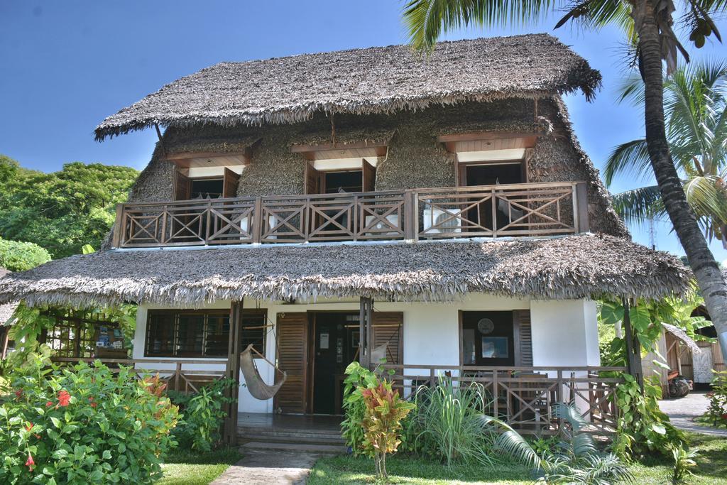 Ylang Hotel Ambondrona  ภายนอก รูปภาพ